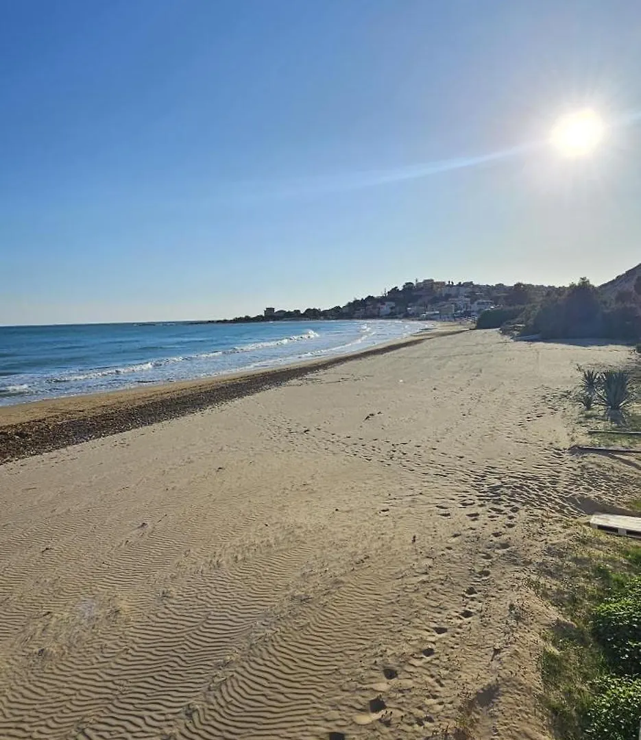 Casa Vacanze A Due Passi Dal Mare Porto Empedocle Сasa de vacaciones