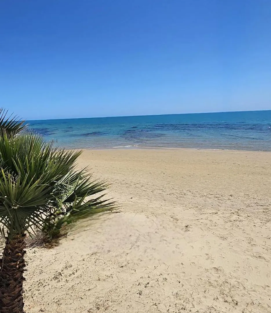 Casa Vacanze A Due Passi Dal Mare Porto Empedocle 0*,