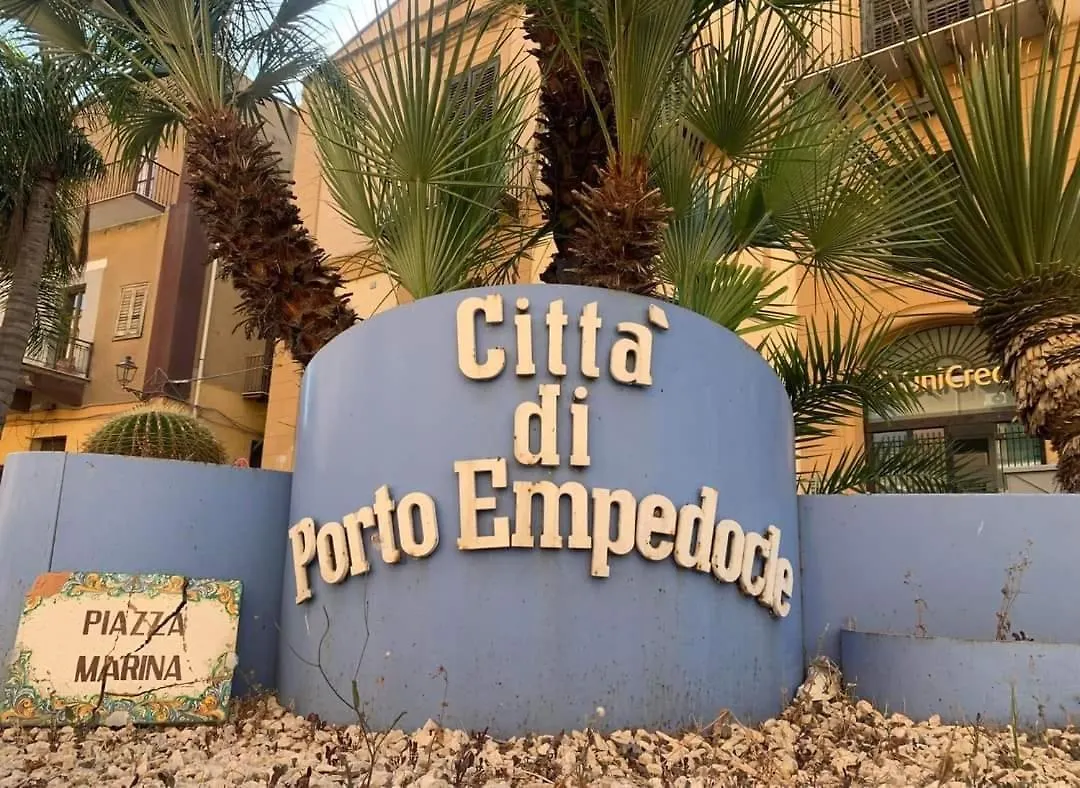 Casa Vacanze A Due Passi Dal Mare Porto Empedocle 0*,